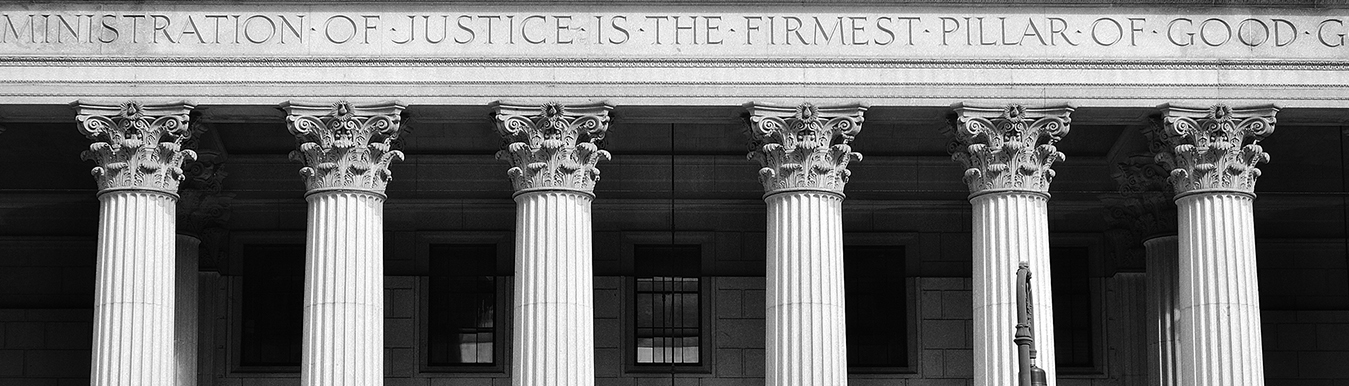 Roman columns on courthouse